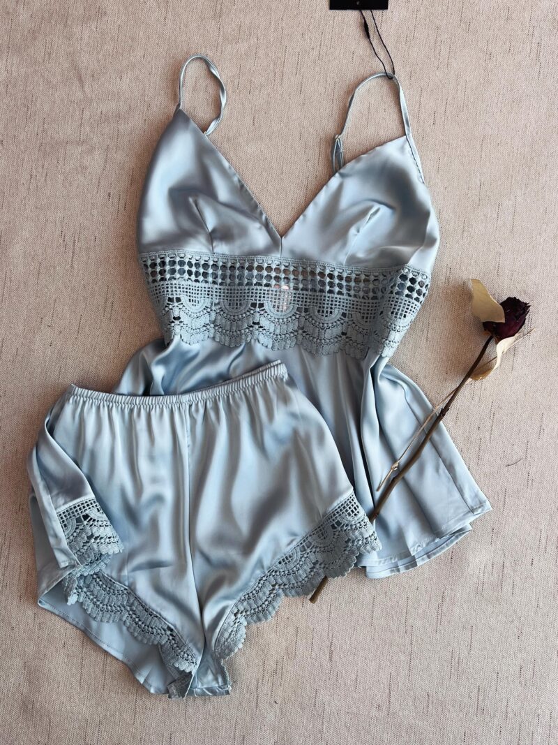 boutique_hk_luxe_1782560417_3928723479153882636_50326318192