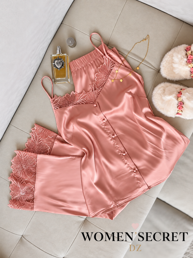 Ensemble satin rose et accessoires élégants Pyjama satin caraco dentelle rose poudré SM2825 – Women'Secret Dz